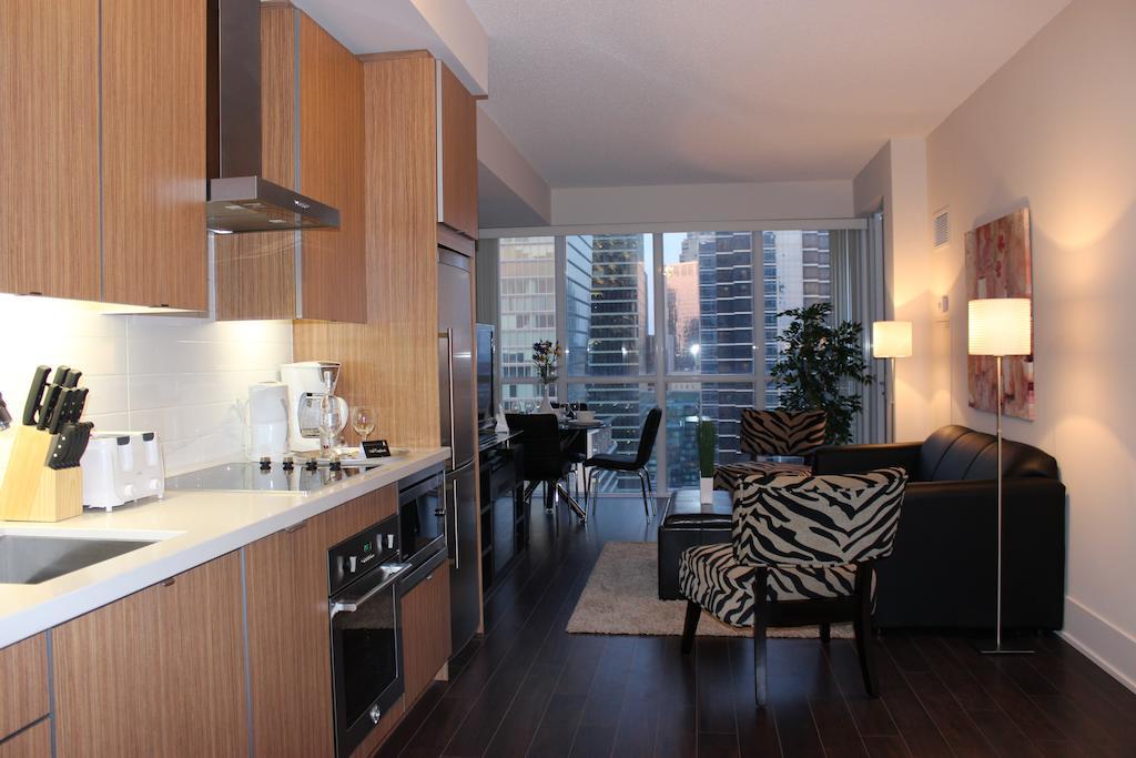 Atlas Suites - Cn Tower & Convention Centre 多伦多 客房 照片