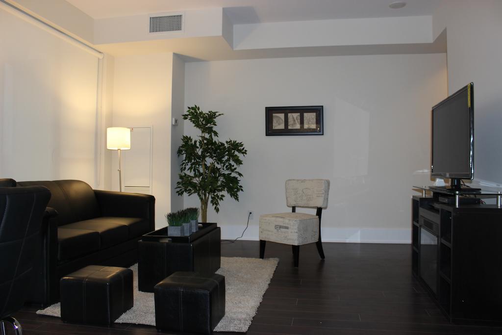 Atlas Suites - Cn Tower & Convention Centre 多伦多 客房 照片