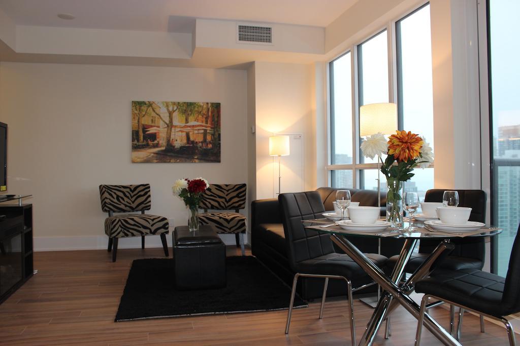 Atlas Suites - Cn Tower & Convention Centre 多伦多 客房 照片