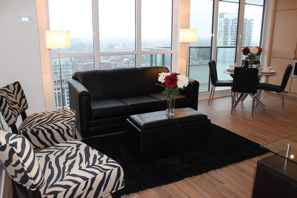 Atlas Suites - Cn Tower & Convention Centre 多伦多 客房 照片
