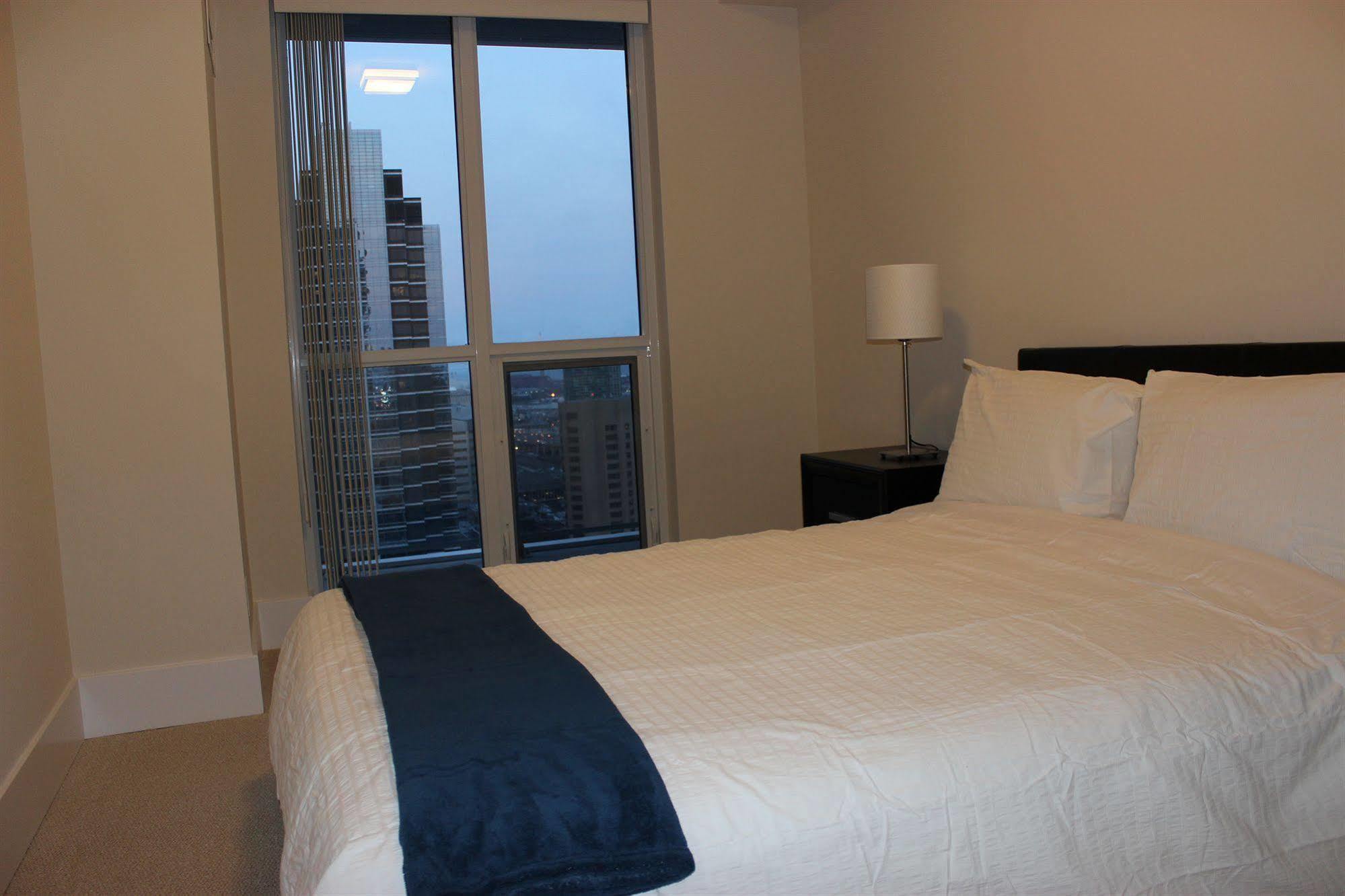 Atlas Suites - Cn Tower & Convention Centre 多伦多 外观 照片